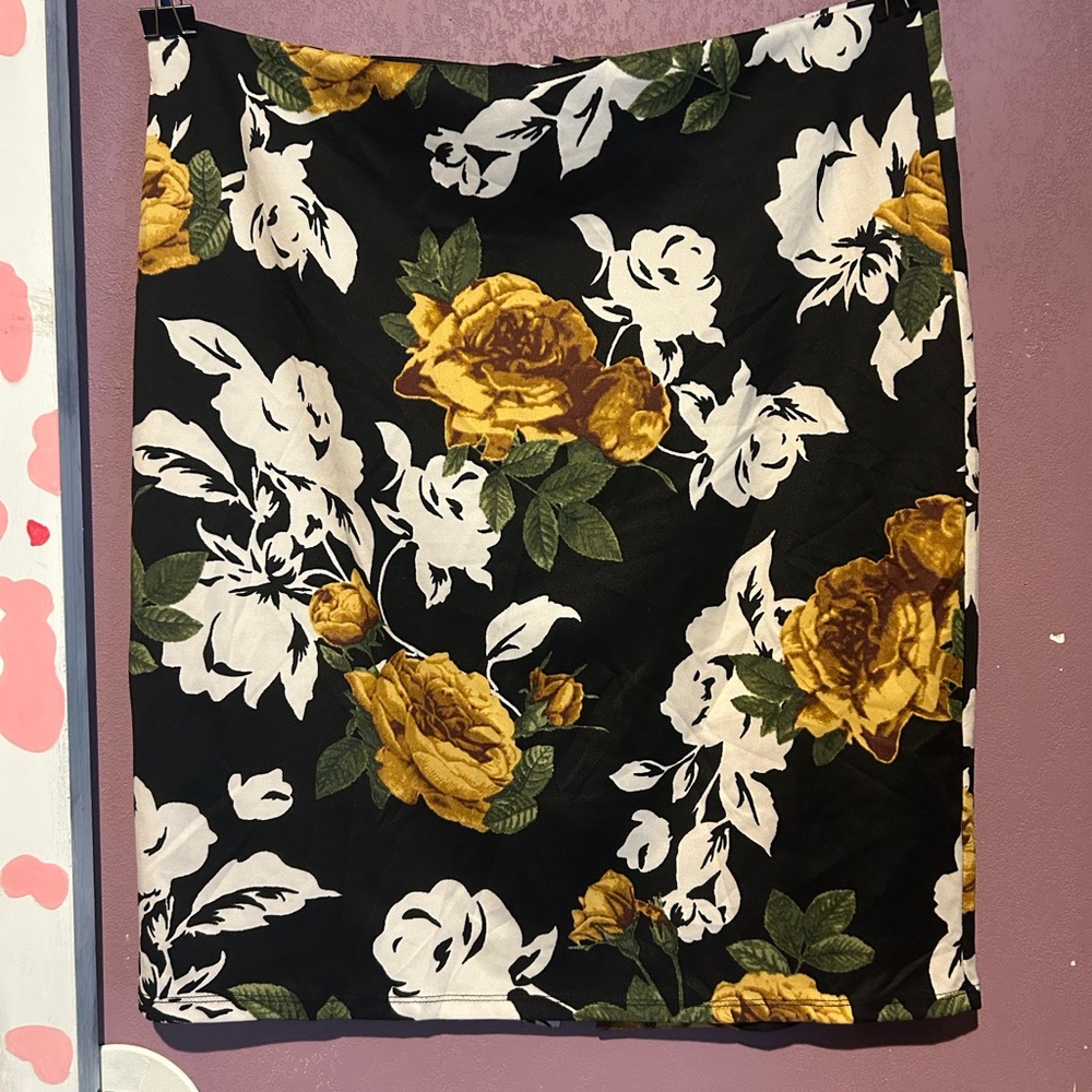 Elegant Black pencil Skirt with Yellow Floral Pattern